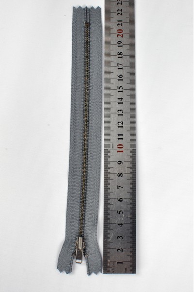 ZIP057 1號拉鏈 成衣單頭拉鏈款式  紅古銅牙拉鏈款式   密尾拉鏈 不設單獨拉鍊訂購 45度照